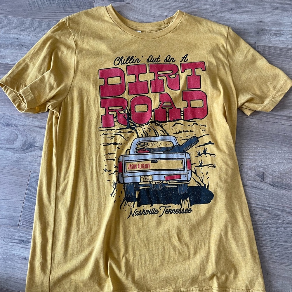 WOMENS graphic tee